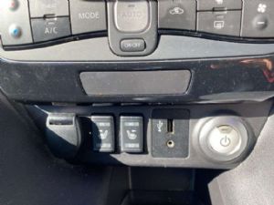 Nissan Leaf ZE1 2018-on USB Charger Port