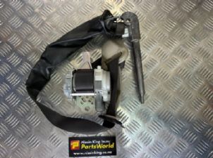 Nissan Skyline V36 2006-2016 RF Seat Belt