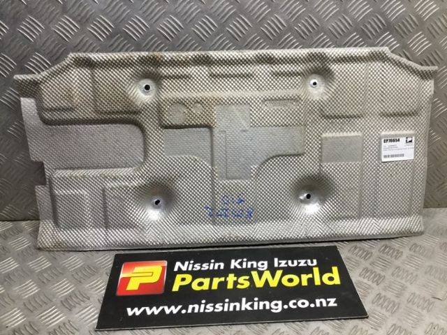Wrecking Nissan Qashqai J10 Qashqai Facelift 01/10-2013 Exhaust Heat Shield