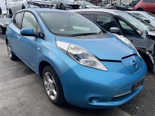 Nissan Leaf ZE0 2011-2016